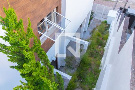 Casa à venda com 281m², 3 quartos e 4 vagasQuintal