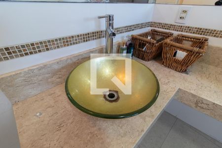 Casa à venda com 281m², 3 quartos e 4 vagasBanheiro do Quarto 3