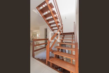 Sala de casa à venda com 3 quartos, 281m² em Teresópolis, Porto Alegre