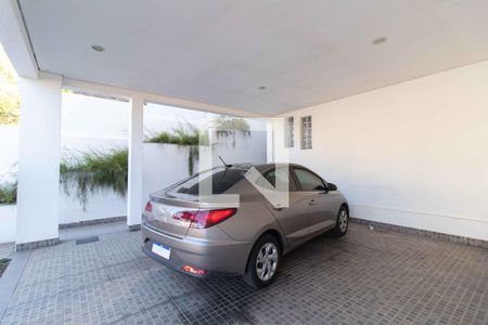 Casa à venda com 281m², 3 quartos e 4 vagasGaragem