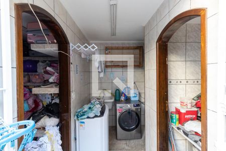 Casa à venda com 250m², 3 quartos e 2 vagasLavanderia