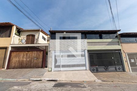 Casa à venda com 250m², 3 quartos e 2 vagasFachada