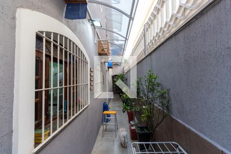 Casa à venda com 250m², 3 quartos e 2 vagasCorredor