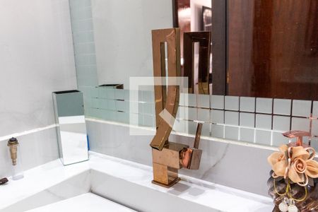 Casa à venda com 250m², 3 quartos e 2 vagasBanheiro - torneira