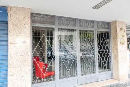 Apartamento à venda com 70m², 2 quartos e sem vaga Apartamento à venda com 70m², 2 quartos e sem vagaFachada