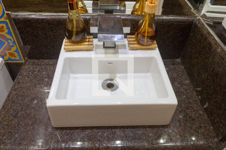 Apartamento à venda com 157m², 2 quartos e 2 vagasBanheiro Social