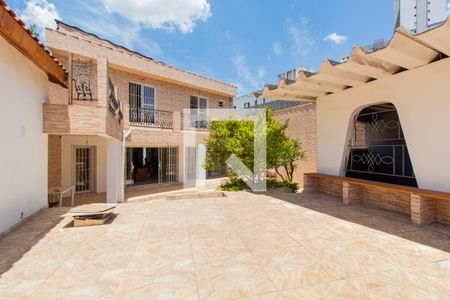 Casa à venda com 430m², 5 quartos e 4 vagasQuintal da Frente