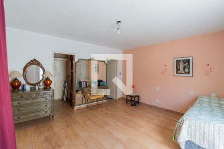 Casa à venda com 430m², 5 quartos e 4 vagasSuíte 1