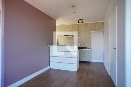 Sala de apartamento para alugar com 3 quartos, 51m² em Mário Quintana, Porto Alegre