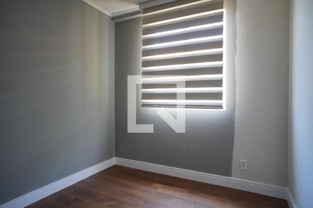 Quarto 1 de apartamento para alugar com 3 quartos, 51m² em Mário Quintana, Porto Alegre