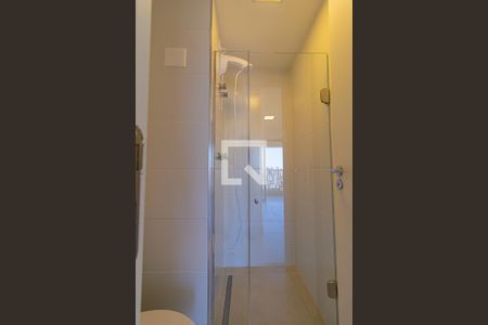Banheiro de kitnet/studio para alugar com 1 quarto, 27m² em Bela Vista, São Paulo