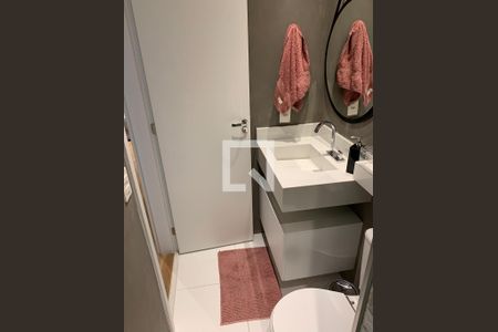 Banheiro de apartamento para alugar com 2 quartos, 69m² em Continental, Osasco