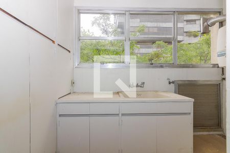 Apartamento à venda com 170m², 3 quartos e 1 vagaÁrea de Serviço