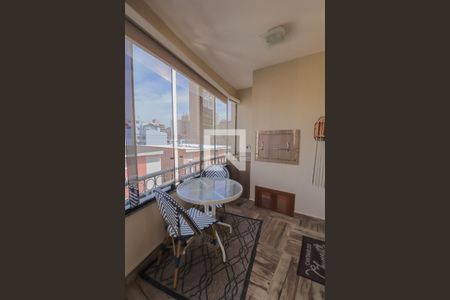 Apartamento à venda com 100m², 2 quartos e 1 vagaSacada