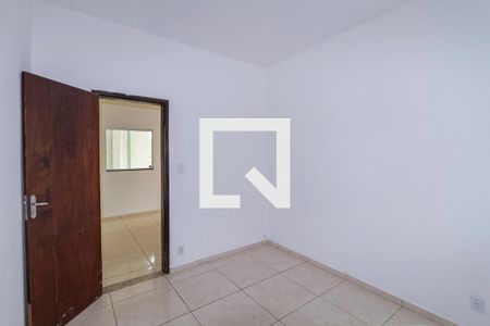 Quarto de casa para alugar com 2 quartos, 90m² em Heliópolis, Belo Horizonte