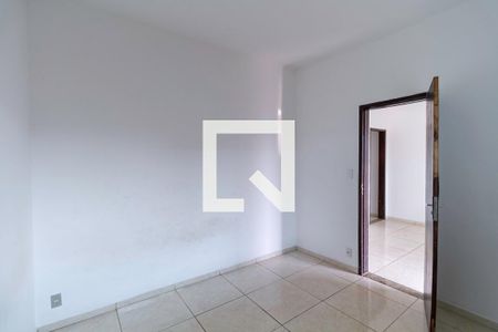 Sala de casa para alugar com 2 quartos, 90m² em Heliópolis, Belo Horizonte