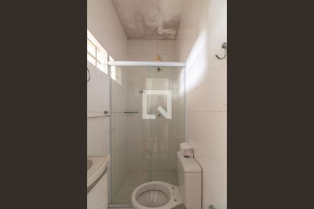 Casa à venda com 340m², 2 quartos e 2 vagasCasa 4 - Banheiro