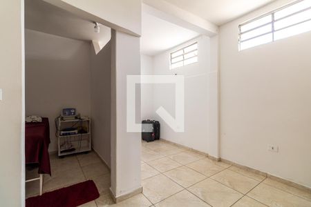 Casa à venda com 340m², 2 quartos e 2 vagasCasa 4 - Sala e Quarto