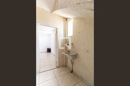 Casa à venda com 340m², 2 quartos e 2 vagasCasa 4 - Área de Serviço