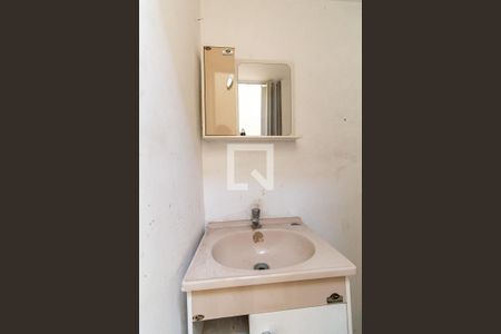 Casa à venda com 340m², 2 quartos e 2 vagasLavabo