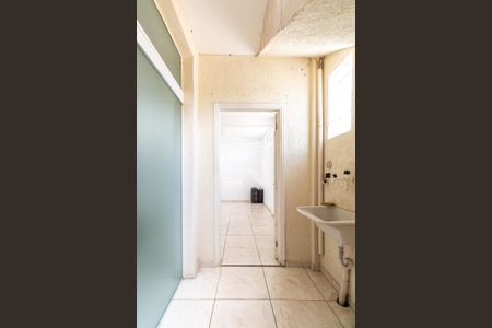 Casa à venda com 340m², 2 quartos e 2 vagasCasa 4 - Área de Serviço