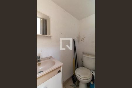 Casa à venda com 340m², 2 quartos e 2 vagasLavabo