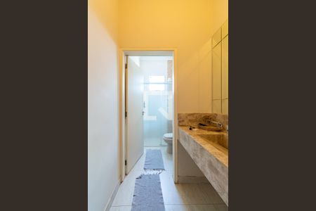 Casa à venda com 340m², 2 quartos e 2 vagasCasa 1 - Banheiro