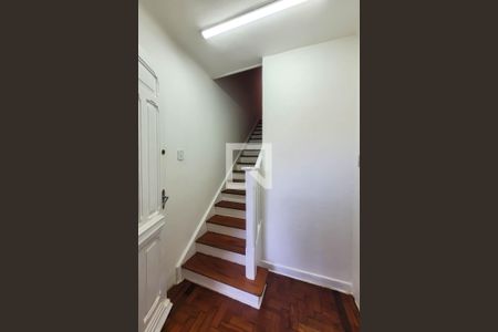 Casa para alugar com 110m², 2 quartos e sem vaga Casa para alugar com 110m², 2 quartos e sem vagaHall