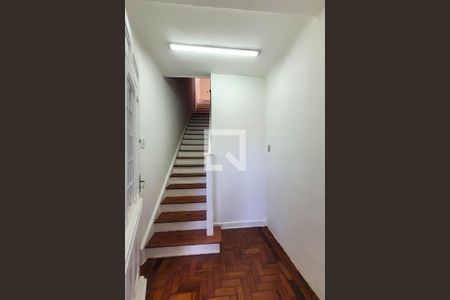 Casa para alugar com 110m², 2 quartos e sem vaga Casa para alugar com 110m², 2 quartos e sem vagaHall