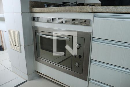 Apartamento para alugar com 2 quartos, 45m² em Jardim Petrópolis, Cotia