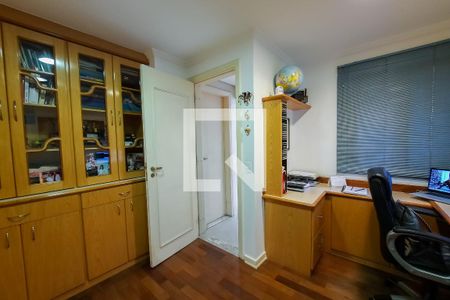 Apartamento à venda com 210m², 3 quartos e 4 vagasEscritório