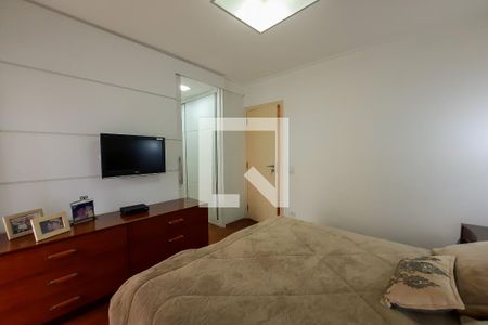 Apartamento à venda com 210m², 3 quartos e 4 vagasSuíte 2