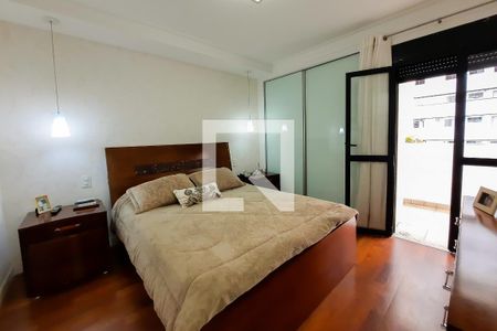 Apartamento à venda com 210m², 3 quartos e 4 vagasSuíte 2