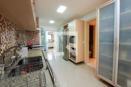 Apartamento à venda com 210m², 3 quartos e 4 vagasCozinha