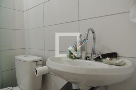 Banheiro de apartamento para alugar com 2 quartos, 48m² em Anil, Rio de Janeiro