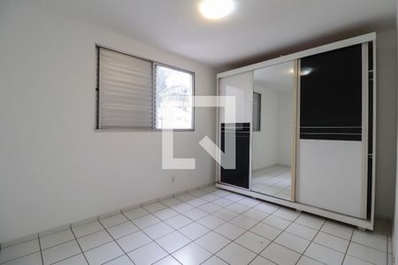 Quarto 2 de apartamento para alugar com 2 quartos, 63m² em Goiânia 2, Goiânia