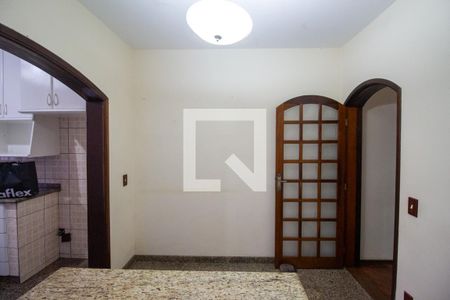Casa à venda com 125m², 3 quartos e 1 vaga Casa à venda com 125m², 3 quartos e 1 vagaCopa