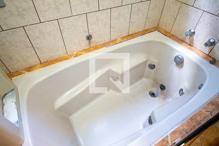 Casa à venda com 125m², 3 quartos e 1 vaga Casa à venda com 125m², 3 quartos e 1 vagaBanheiro 2