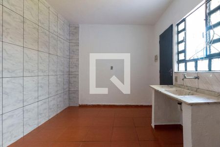 Quarto/Cozinha de kitnet/studio para alugar com 1 quarto, 30m² em Vila Carmosina, São Paulo
