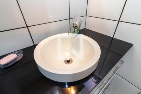 Apartamento à venda com 60m², 2 quartos e 1 vaga Apartamento à venda com 60m², 2 quartos e 1 vagaBanheiro