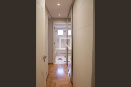 Apartamento à venda com 390m², 7 quartos e 6 vagasSuíte 2