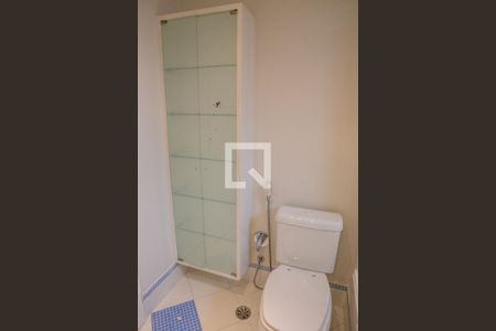 Apartamento à venda com 390m², 7 quartos e 6 vagasBanheiro da Suíte 2