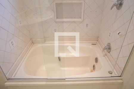 Apartamento à venda com 390m², 7 quartos e 6 vagasBanheiro da Suíte 3