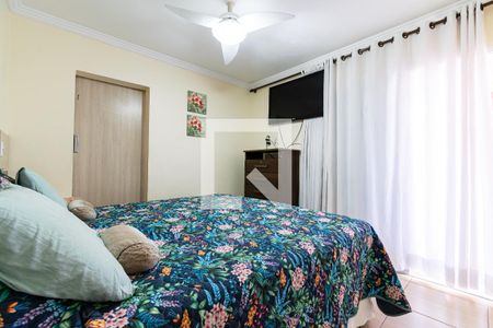 Suíte de casa à venda com 3 quartos, 200m² em Vila Campestre, São Paulo