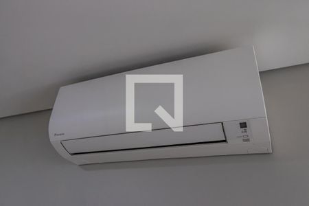 Detalhe da Sala de apartamento à venda com 2 quartos, 76m² em Jardim Tupanci, Barueri