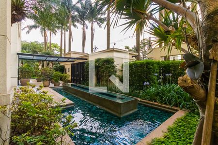 Apartamento à venda com 198m², 3 quartos e 5 vagasEntrada