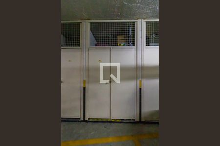 Apartamento à venda com 198m², 3 quartos e 5 vagasDepósito