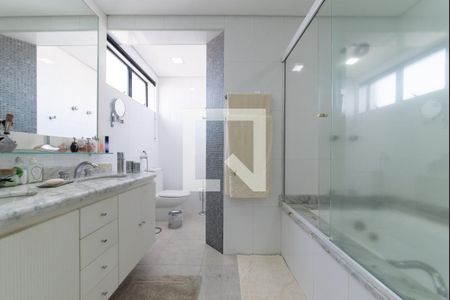 Apartamento à venda com 155m², 3 quartos e 2 vagasBanheiro do Quarto 3