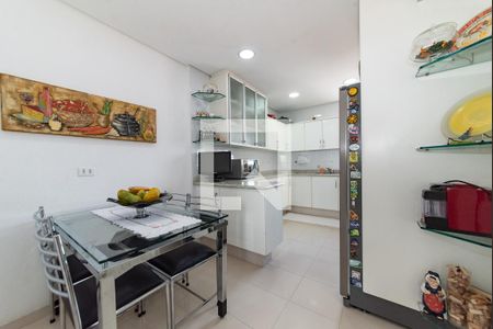 Apartamento à venda com 155m², 3 quartos e 2 vagasCozinha