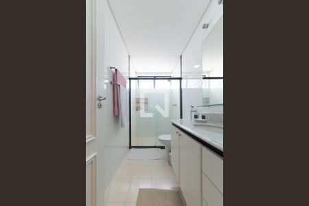 Apartamento à venda com 155m², 3 quartos e 2 vagasBanheiro do Quarto 1 e 2